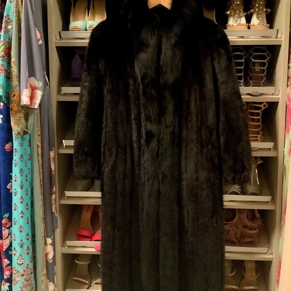 Saga Mink Royal Collection with Fox Tuxedo Collar
